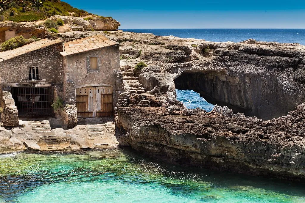 Casa di campagna Villa Station Ses Salines  Spagna